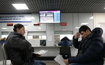 В России могут разрешить совмещать цели пребывания для иностранцев