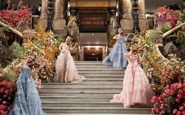 В сети критикуют свадьбу в Версальском дворце за $59 млн