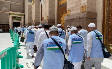 В Узбекистане накрыли нелегальную турфирму, отправившую в Умру почти 20 тысяч человек