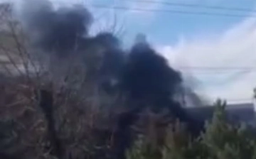 На Бектемире произошел крупный пожар в цеху — видео