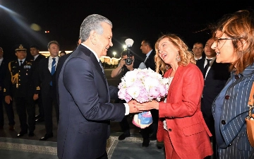 Italiya bosh vaziri O‘zbekistonga yetib keldi
