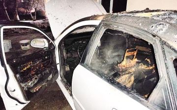 В Самарканде подожгли автомобиль автоблогера