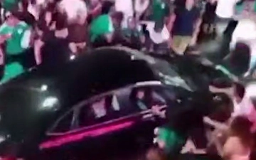 Автомобиль въехал в толпу болельщиков Мексики, праздновавших победу над Чехией на ЧМ