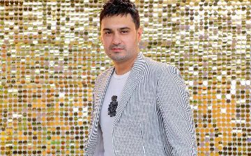 Певец Отабек Муталходжаев рассказал, что его снова позвали в БПИ, после того, как он заплатил 7 миллионов - видео