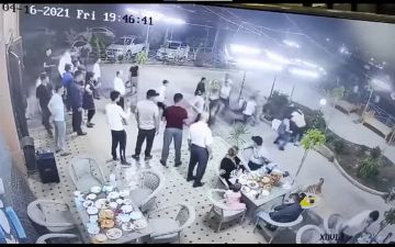 В Сурхандарье во время ифтара посетители кафе подрались с сотрудниками заведения 