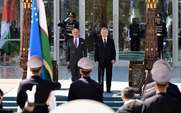 Шавкат Мирзиёев официально встретил короля Иордании в Самарканде