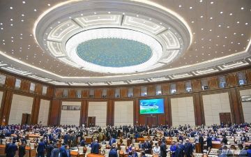 Вновь избранный президент Узбекистана Шавкат Мирзиёев принес присягу и официально вступил в должность