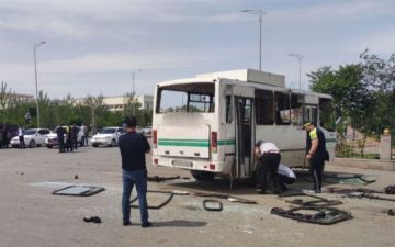 В Ургенче Lada столкнулась с автобусом Isuzu, погибли два пассажира — видео (18+)