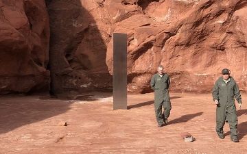 Исчез обнаруженный в пустыне в Юте таинственный монолит
