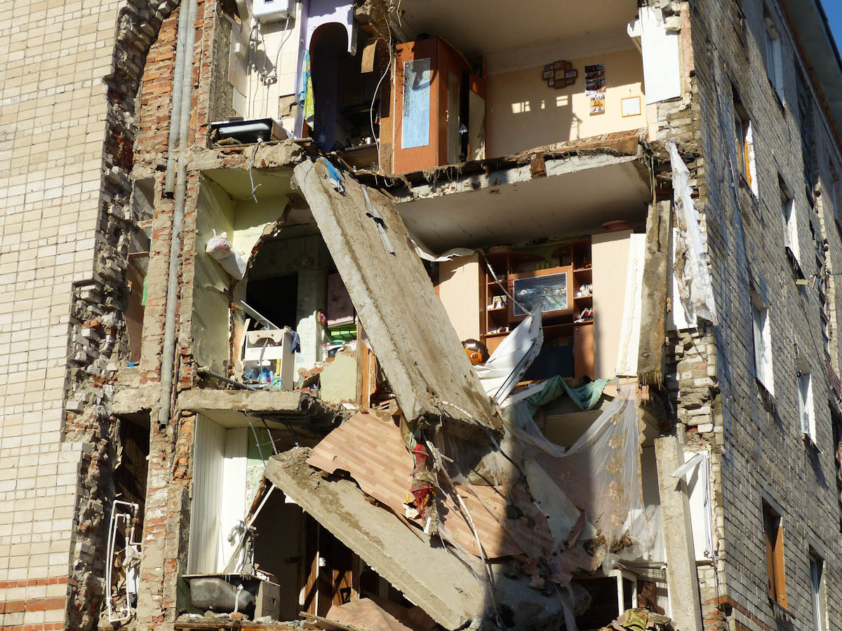 Взрыв бытового газа в Самарканде обрушил часть жилого дома
